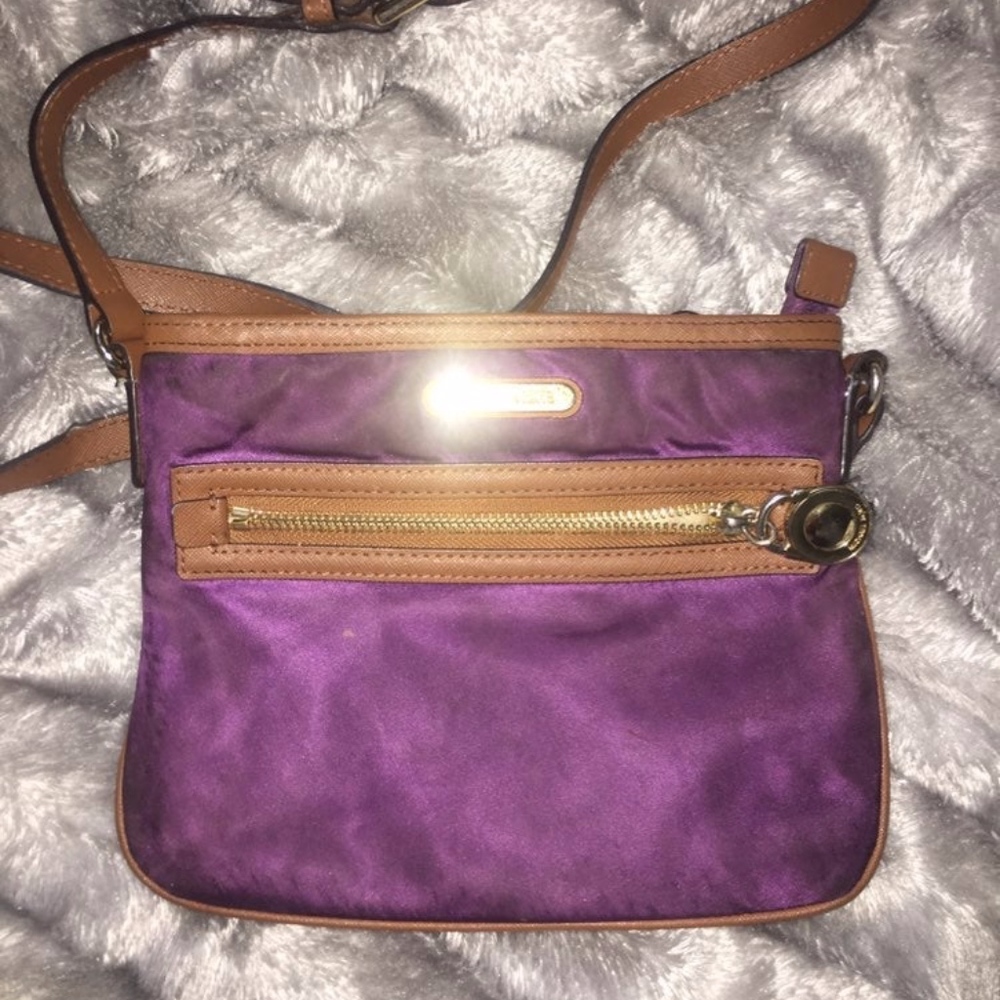 MK CROSSBODY (READ DESCRIPTION)